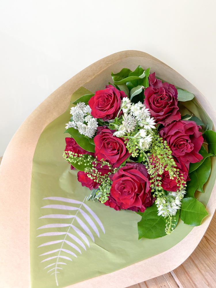 Product_Hand-tied Roses_IMG-2839.jpg