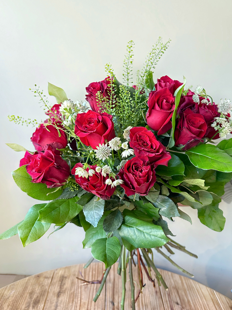 Product_Two Dozen Roses_IMG-2829.jpg